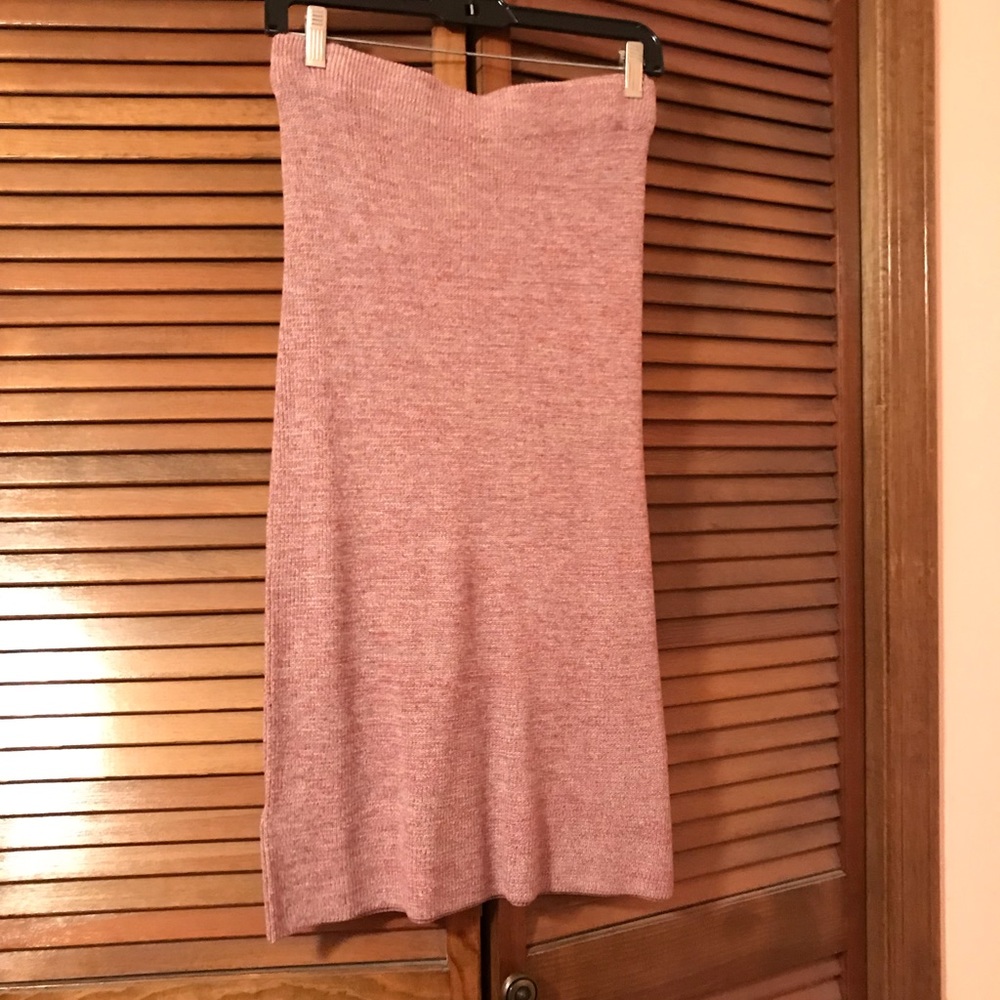 Beautiful Ann Taylor two piece skirt set. - Picture 3 of 3